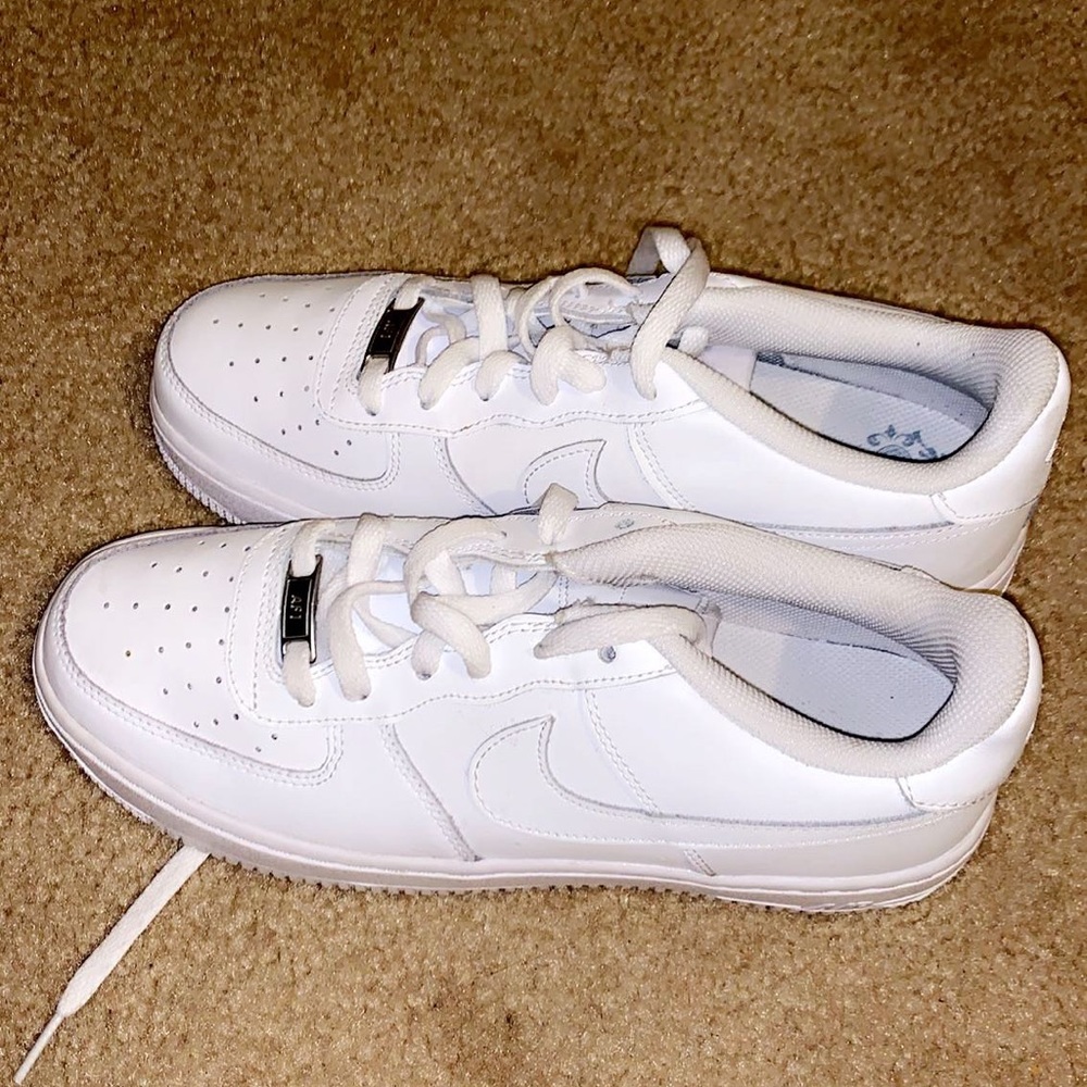 These are men size 7